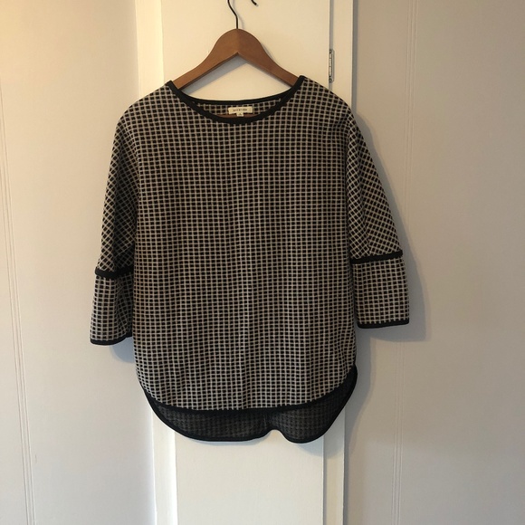 Structured Top - Picture 1 of 5